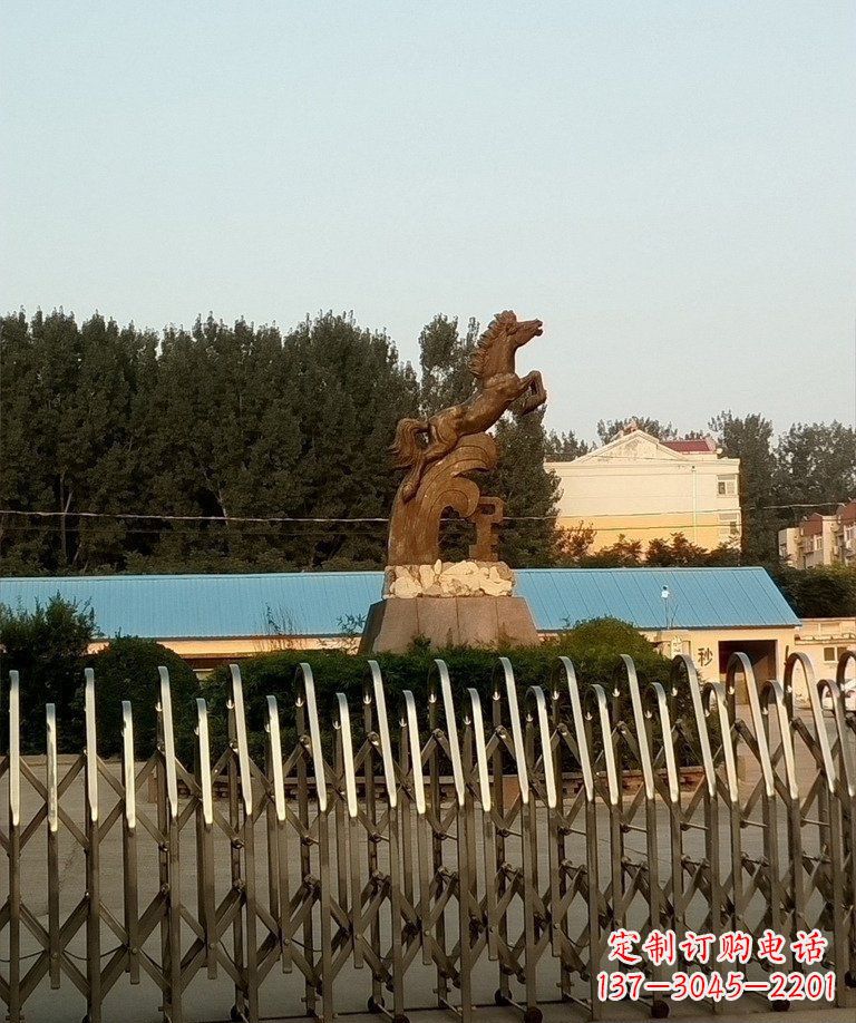 宜宾奔马企业景观铜雕