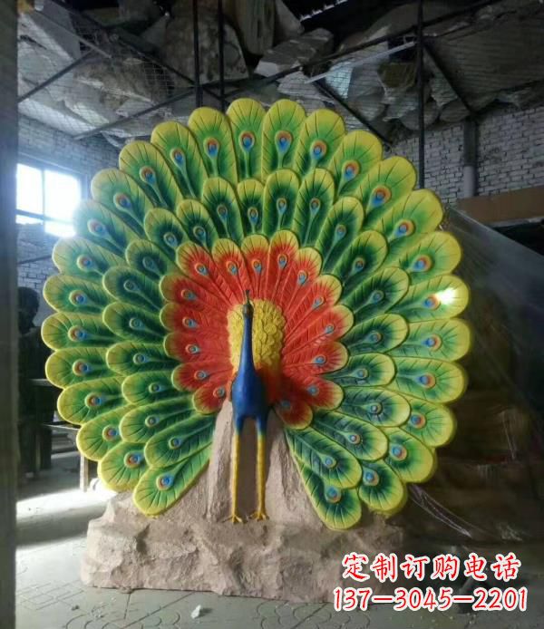 宜宾玻璃钢制作的孔雀雕塑