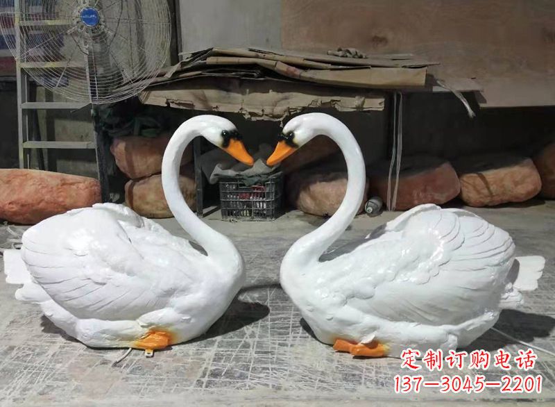 宜宾玻璃钢仿真发光天鹅雕塑
