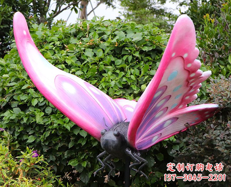 宜宾玻璃钢蝴蝶雕塑艺术之美