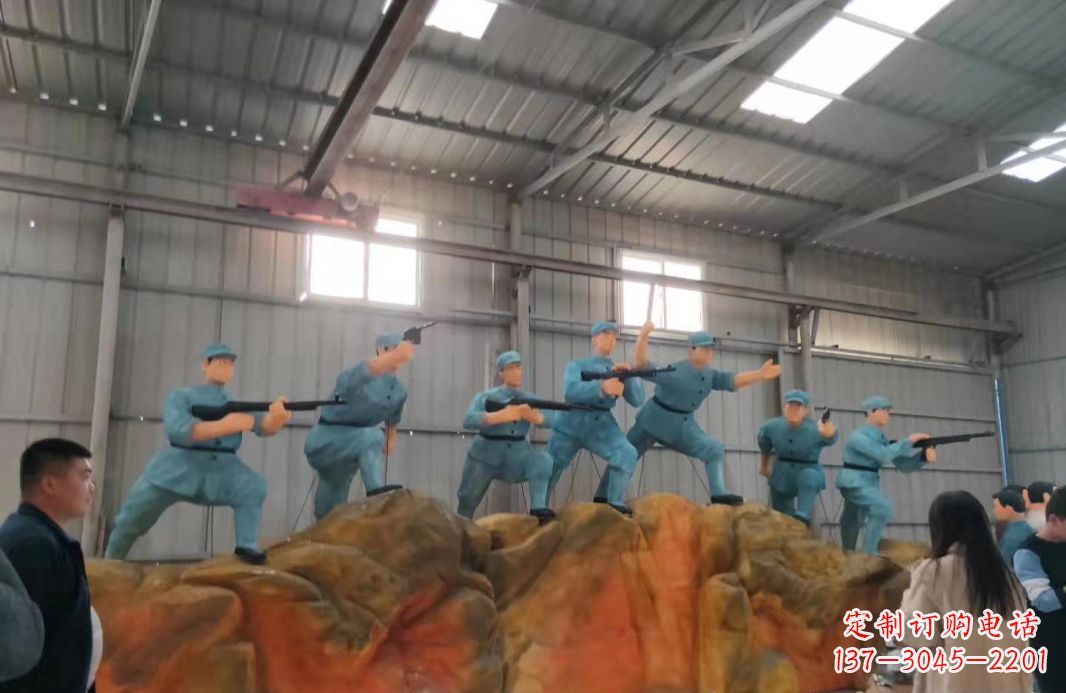 宜宾英雄雕塑玻璃钢仿真抗战人物景观雕塑