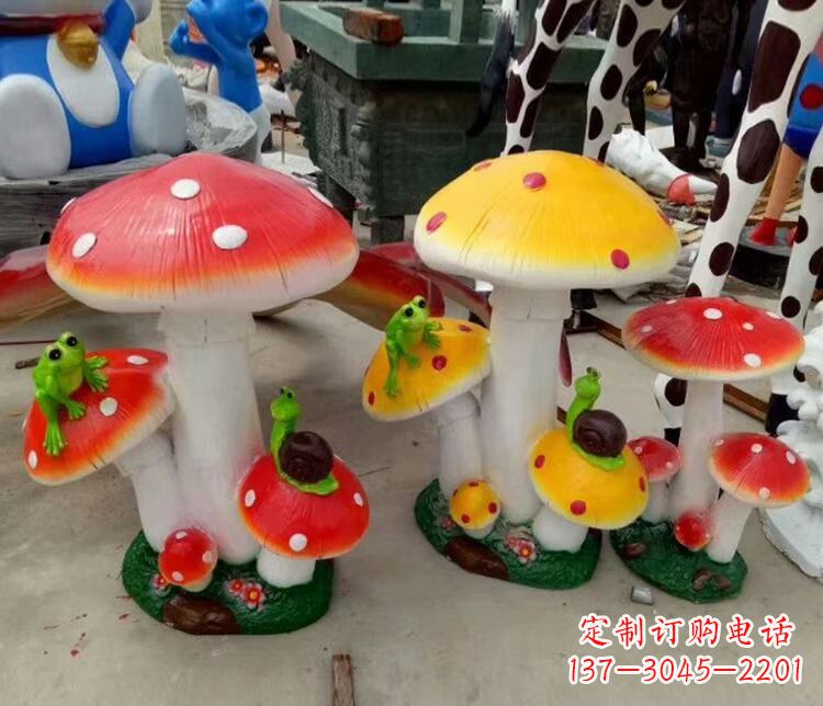 宜宾玻璃钢蘑菇雕塑精美多彩