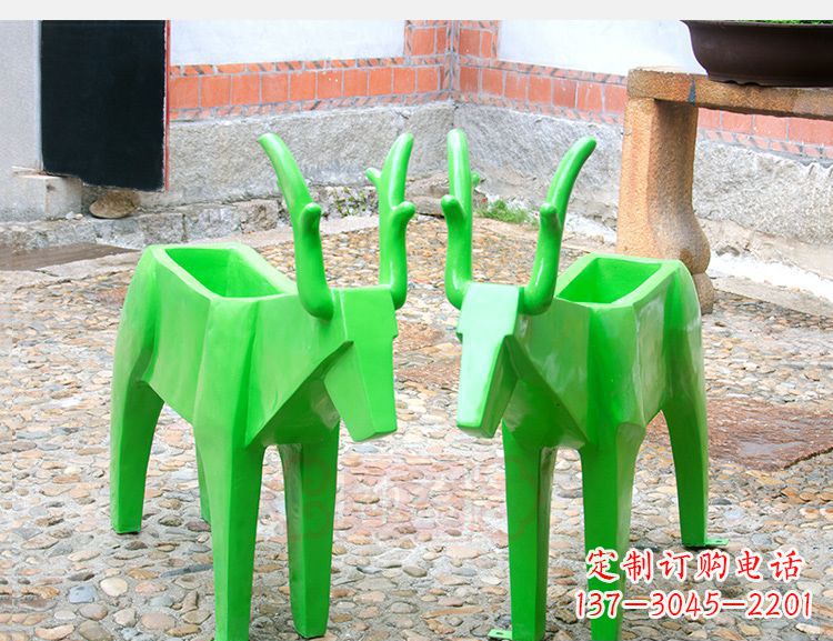 宜宾玻璃钢几何花盆雕塑——给动物们一个温暖的家