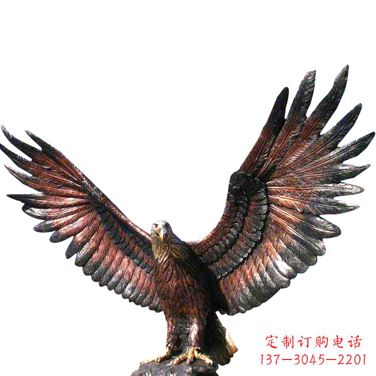 宜宾玻璃钢老鹰雕塑传承传统的铜雕艺术