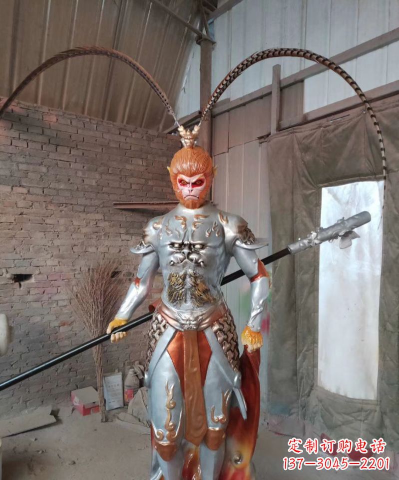宜宾玻璃钢孙悟空传承古老神话的雕塑