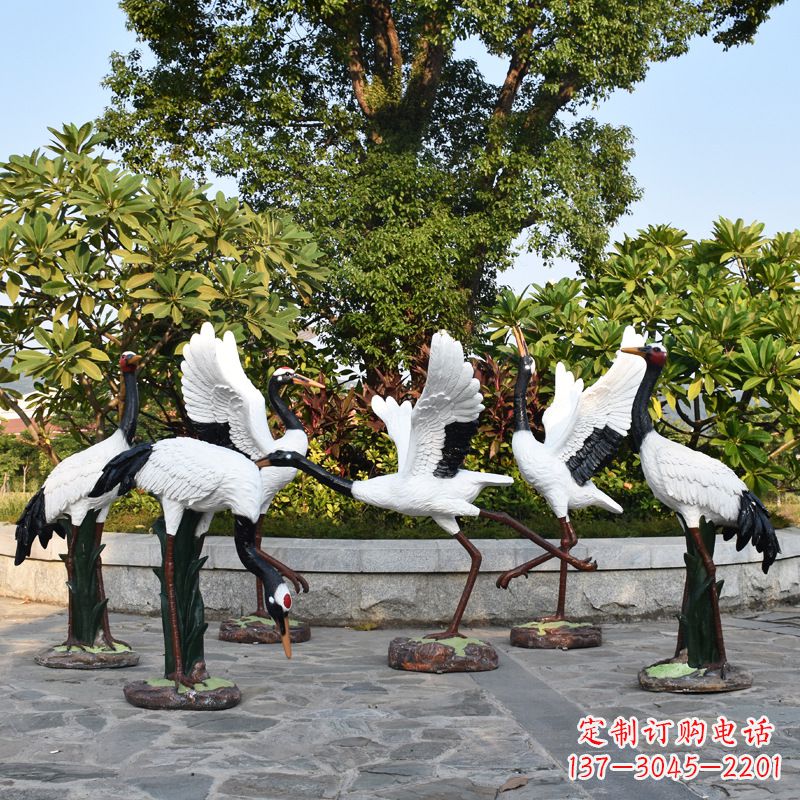 宜宾仙鹤雕塑——玻璃钢的精美之作