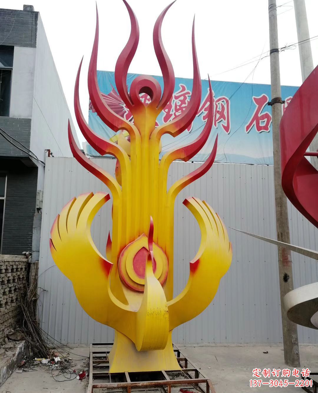 宜宾不锈钢彩色凤凰雕塑美丽的象征