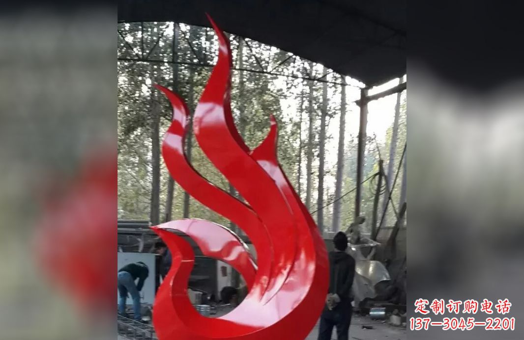 宜宾不锈钢凤凰雕塑美轮美奂