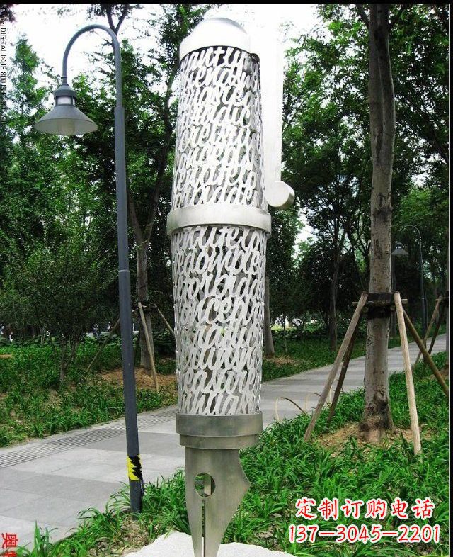 宜宾不锈钢钢笔雕塑艺术与科技的完美结合