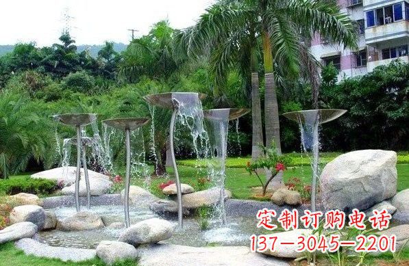 宜宾不锈钢抽象花朵喷泉雕塑