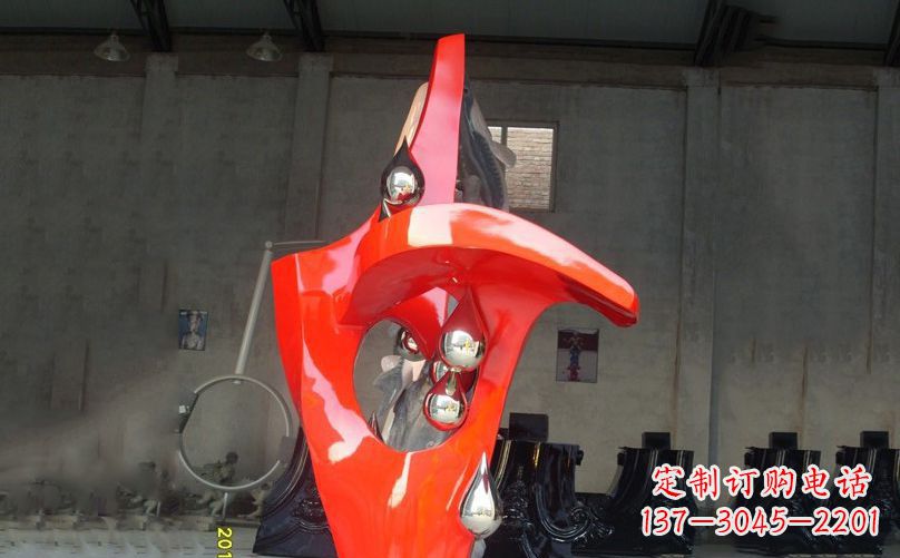 宜宾不锈钢水滴雕塑美丽动人