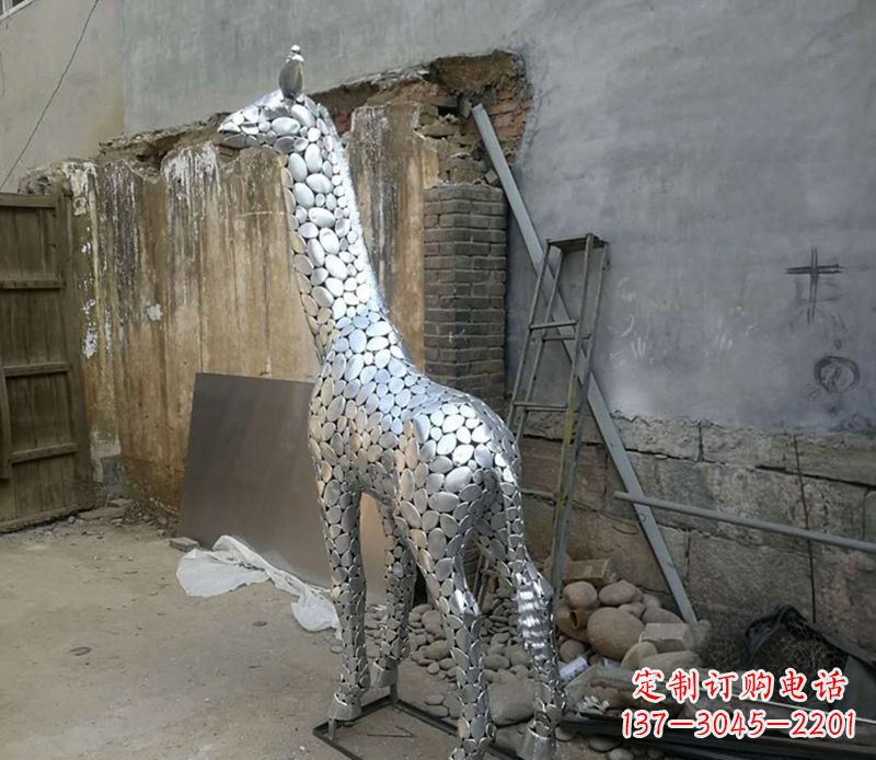 宜宾精美不锈钢长颈鹿雕塑