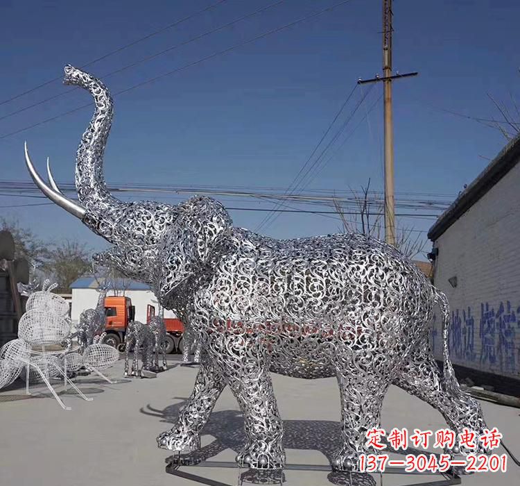 宜宾不锈钢大象雕塑象征力量与美丽