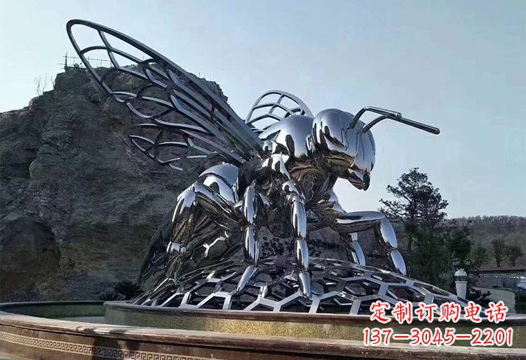 宜宾不锈钢大型蜜蜂雕塑铸造出精美绝伦的艺术杰作