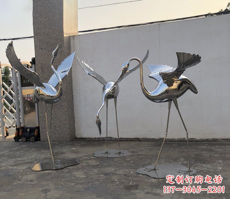 宜宾不锈钢锻造的丹顶鹤雕塑