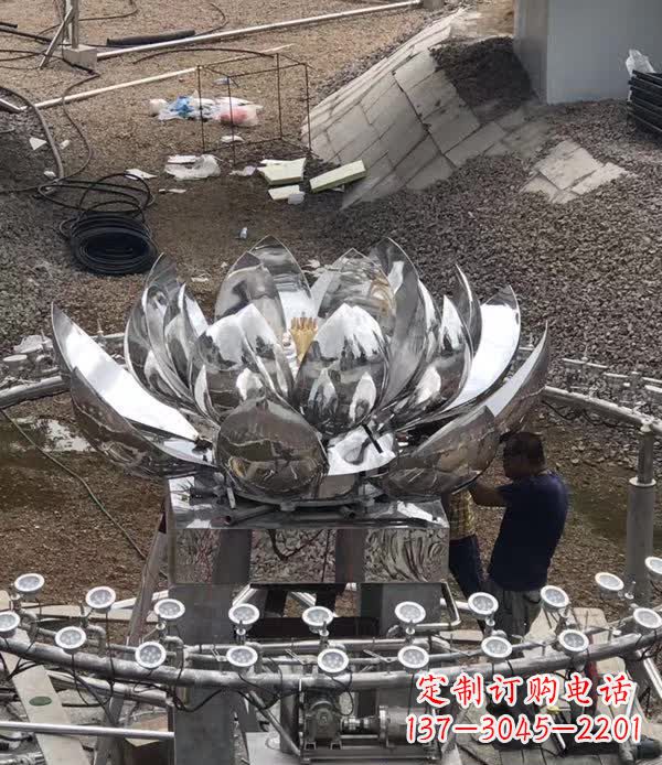 宜宾不锈钢荷花景观雕塑