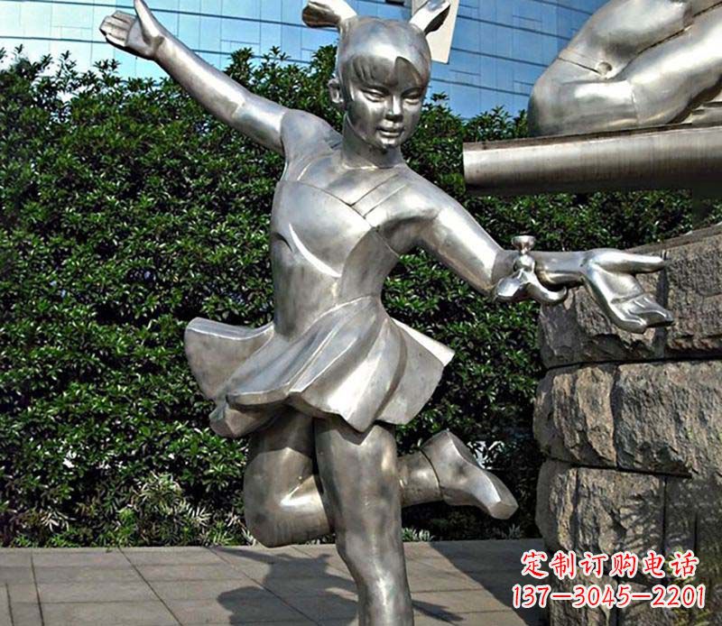 宜宾不锈钢儿童踢毽子雕塑