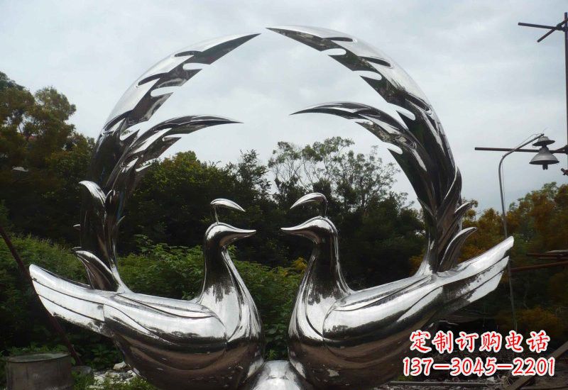 宜宾不锈钢孔雀雕塑精致美丽的艺术品