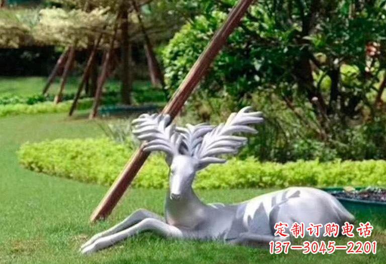 宜宾不锈钢公园动物大角鹿雕塑
