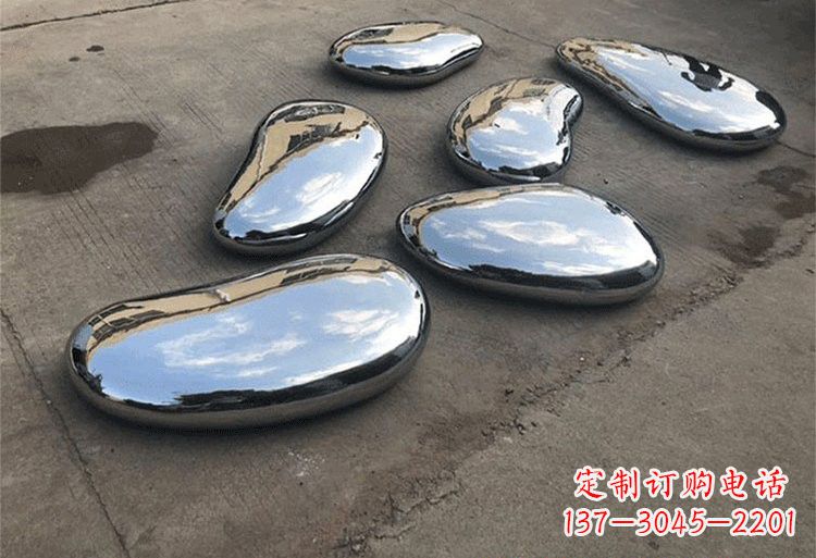 宜宾不锈钢公园镜面水滴雕塑