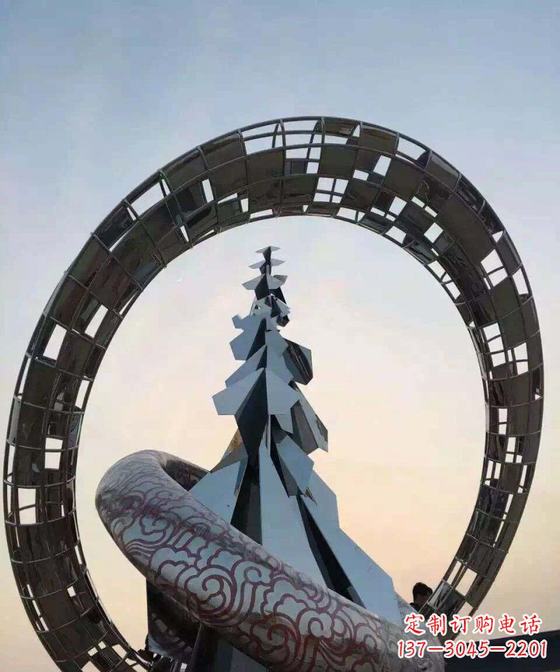 宜宾不锈钢广场抽象松树和祥云雕塑