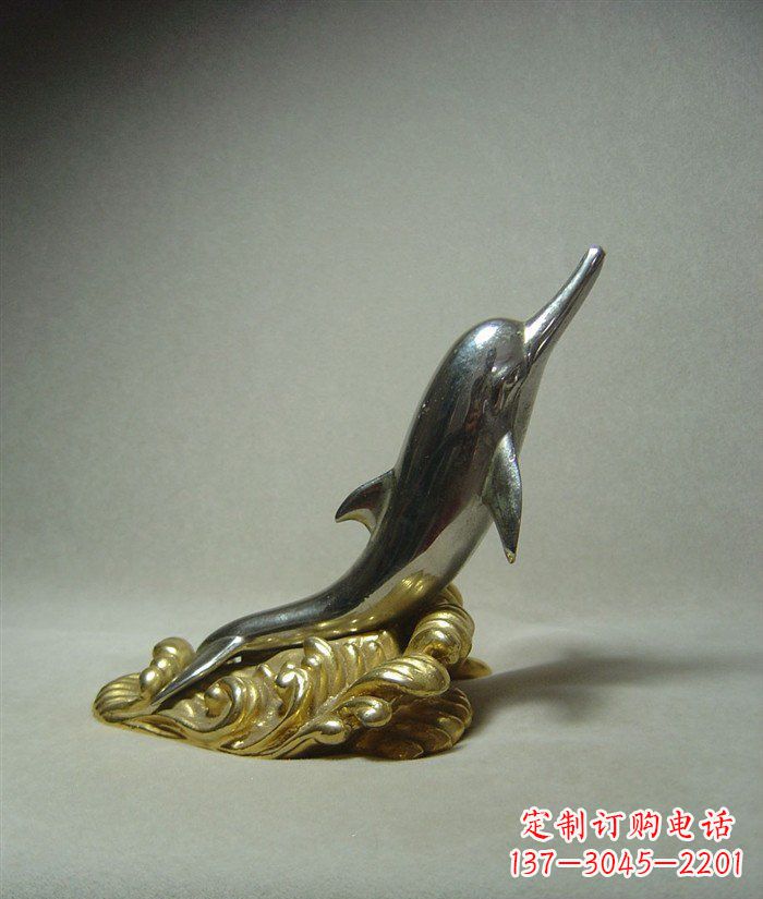 宜宾海豚雕塑艺术的海洋之美