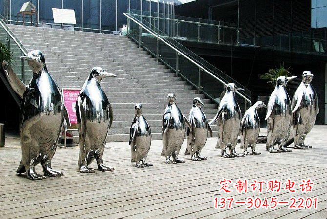 宜宾不锈钢镜面抽象企鹅雕塑