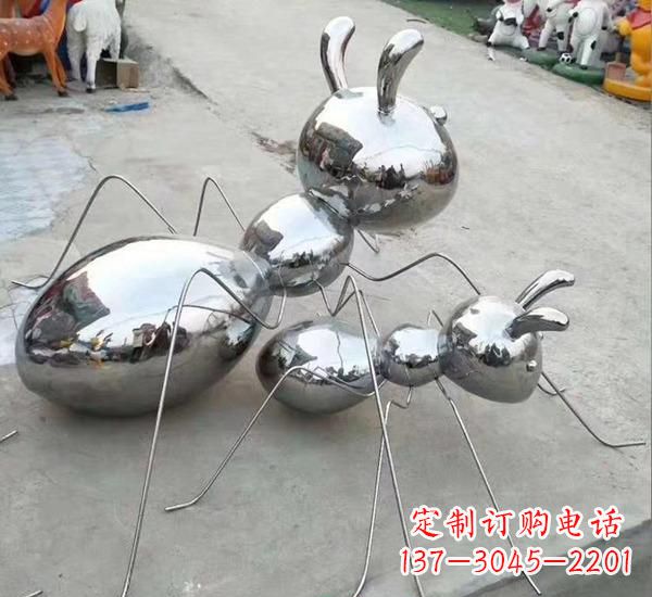 宜宾不锈钢镜面蚂蚁雕塑