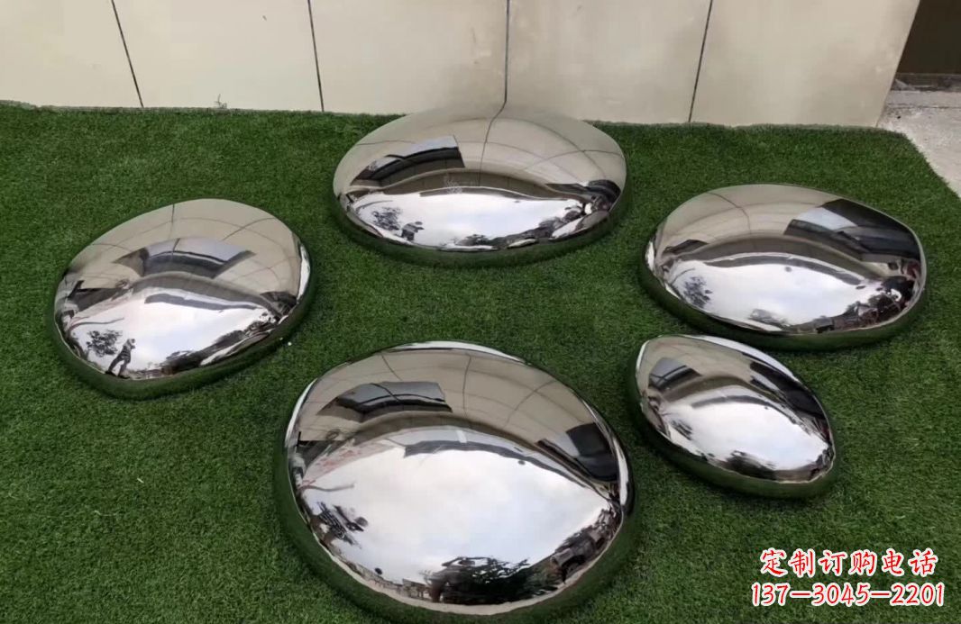 宜宾精致灵动的不锈钢鹅卵石雕塑
