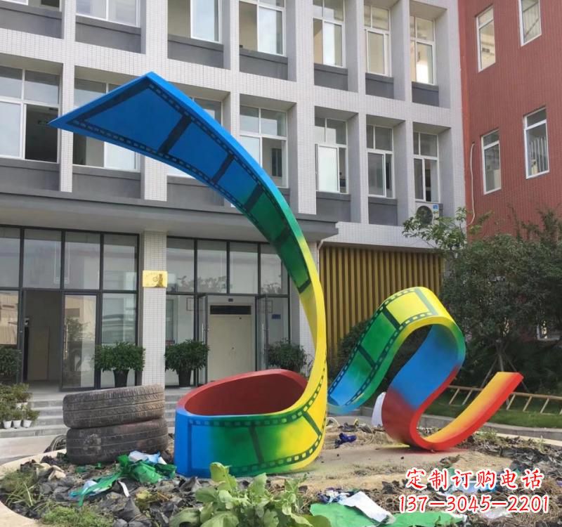 宜宾不锈钢烤漆艺术胶卷雕塑