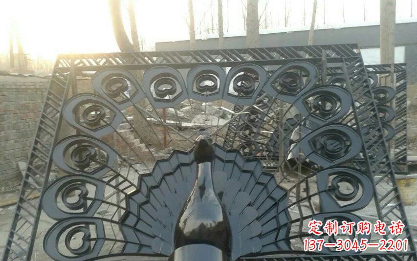 宜宾不锈钢孔雀开屏景观雕塑