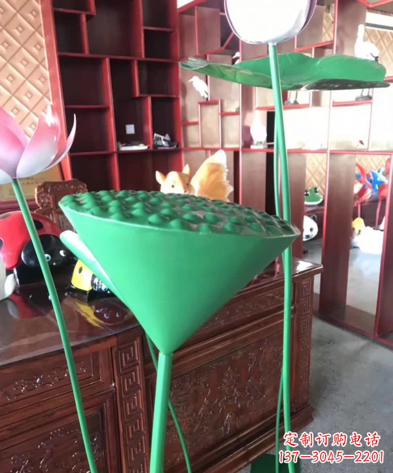 宜宾不锈钢莲藕雕塑引领现代景观艺术