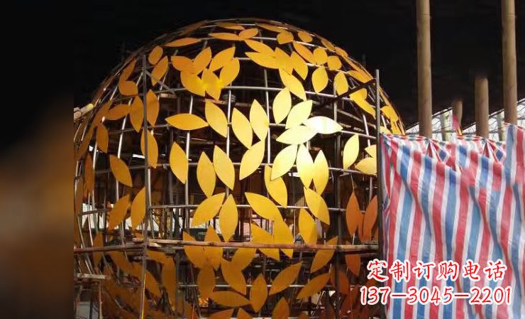 宜宾不锈钢镂空树叶雕塑——精美绝伦