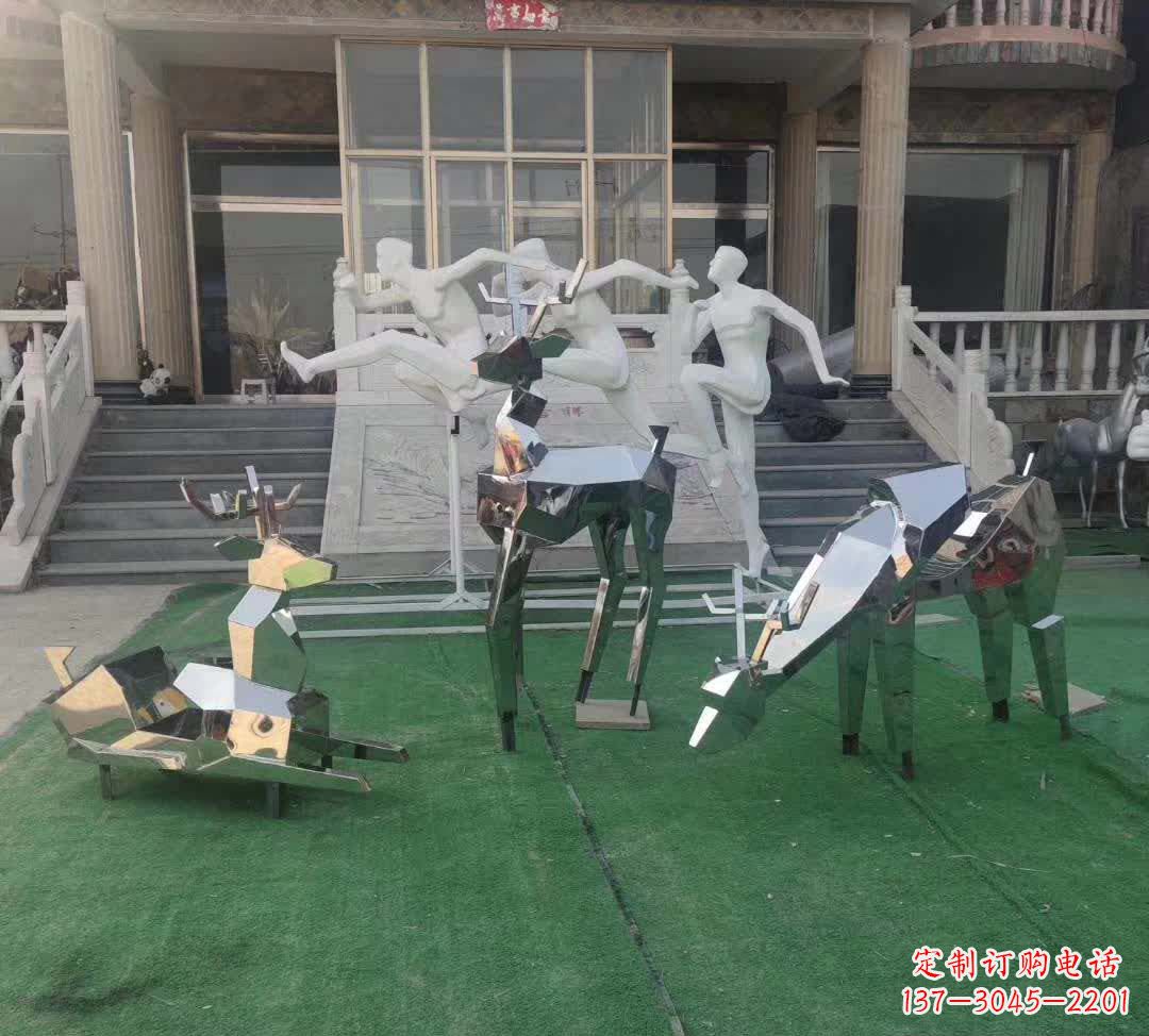 宜宾精美动物雕塑点缀不锈钢售楼部