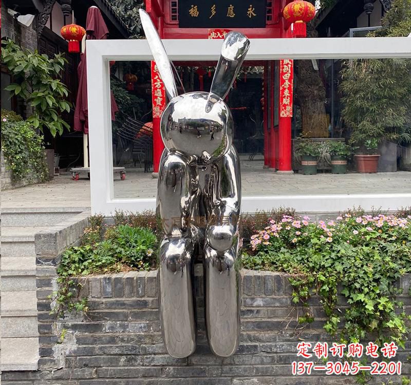 宜宾不锈钢兔子雕塑精美的艺术作品
