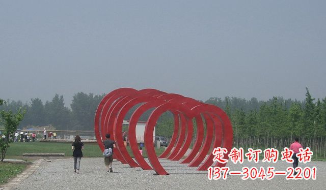 宜宾不锈钢心形拱门雕塑美丽而神圣