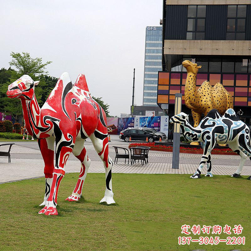 宜宾彩绘骆驼不锈钢雕塑城市园林的精美装饰