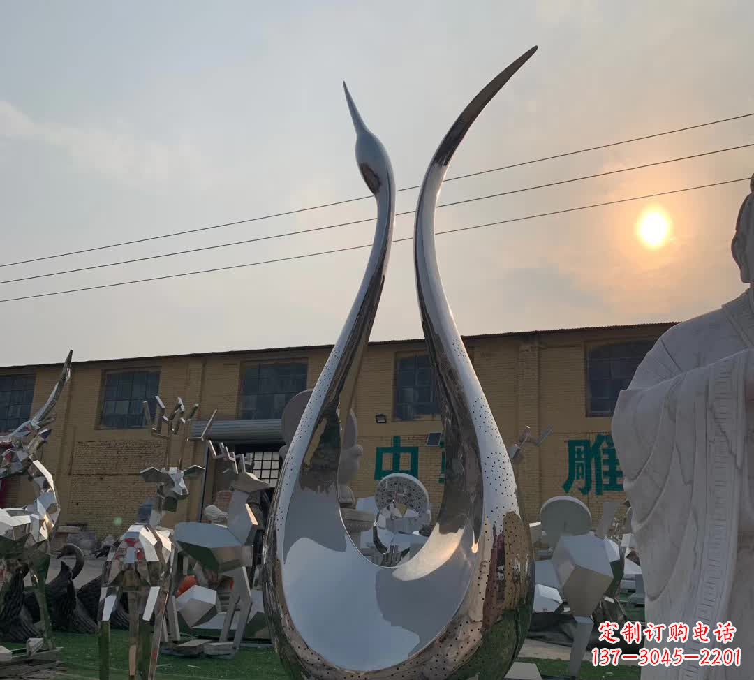 宜宾雕塑镜面天鹅