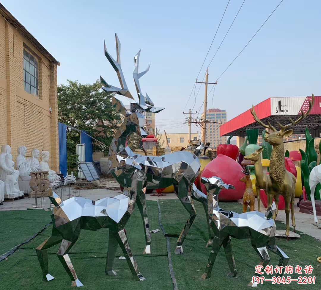 宜宾梅花鹿雕塑一种独特的城市装饰