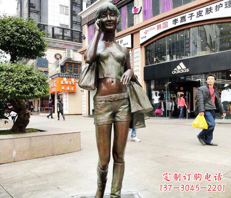 宜宾打电话逛街的女孩铜雕