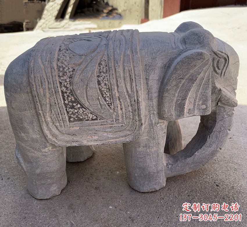 宜宾大象可爱石雕