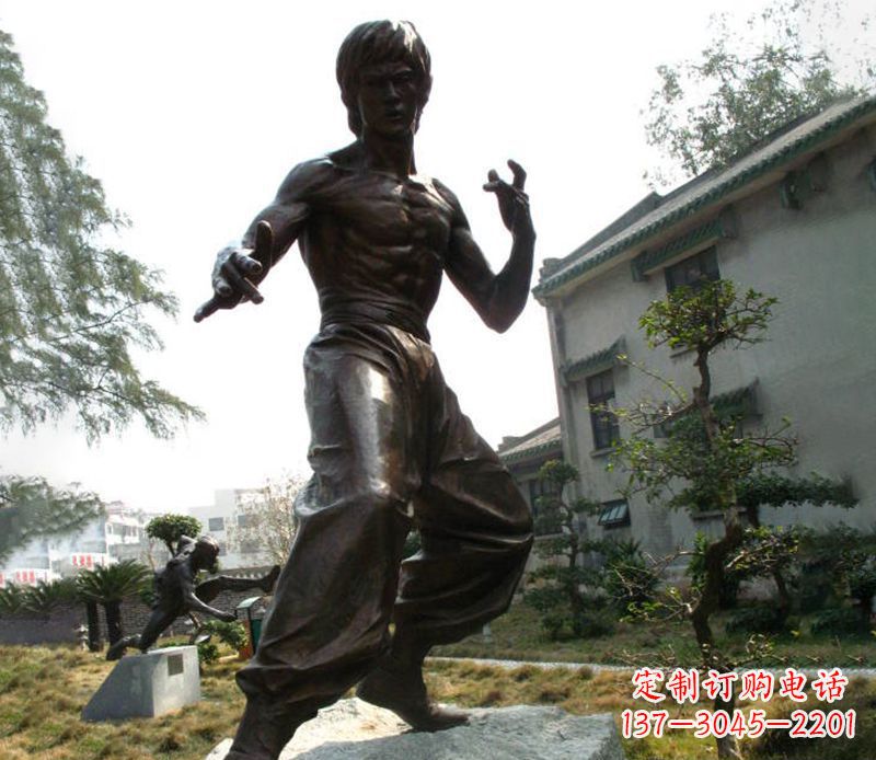 宜宾传奇人物李小龙铜雕