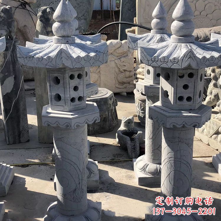 宜宾中式仿古青石灯笼雕塑