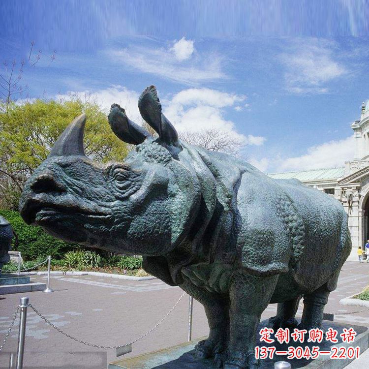 宜宾仿真犀牛铜雕-公园园林动物雕塑摆件