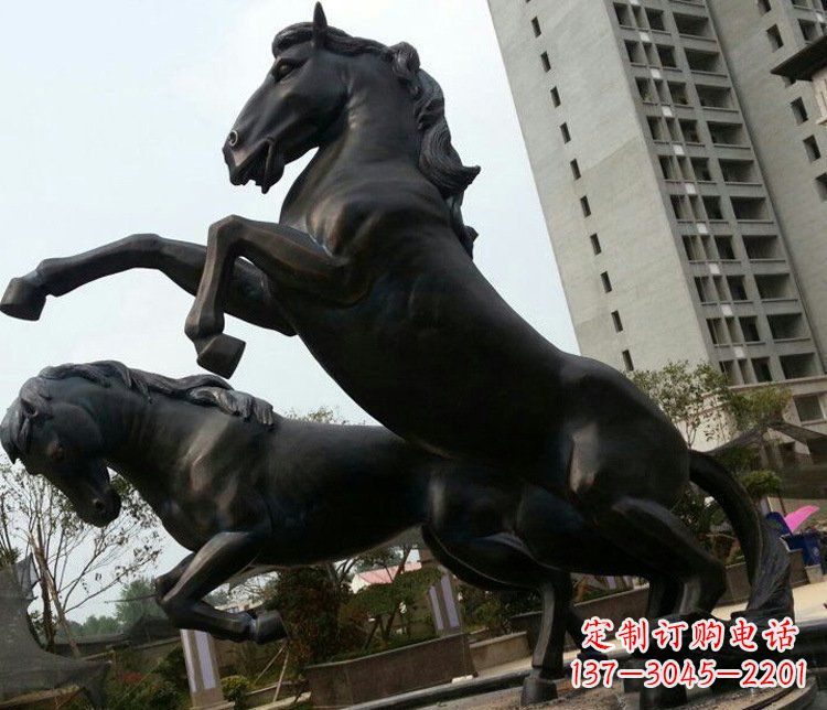 宜宾公园奔马动物铜雕塑