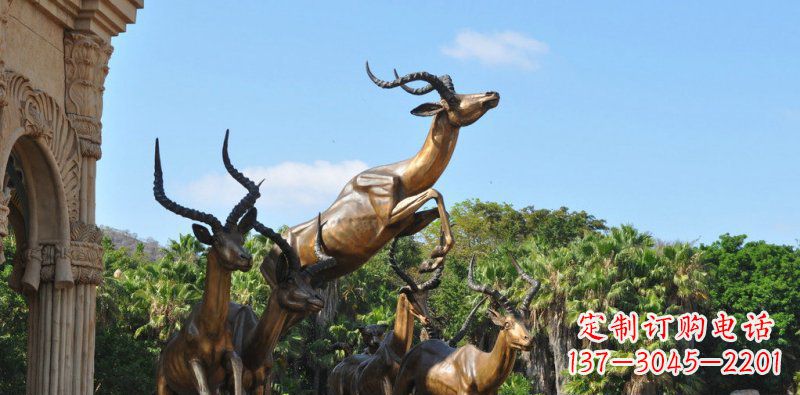 宜宾跃动的羚羊雕塑