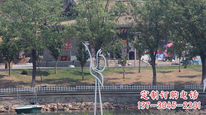 宜宾融合瑞雪灵羽,灵灯晶莹不锈钢仙鹤雕塑