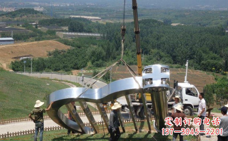 宜宾公园竖琴雕塑——缔造完美的艺术景观