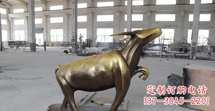 宜宾铜制华丽小牛动物雕塑