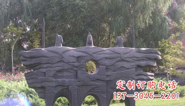 宜宾精美绝伦的战士铜雕
